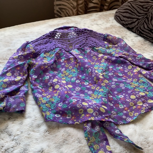 Blouse 🌼 - Picture 7 of 7